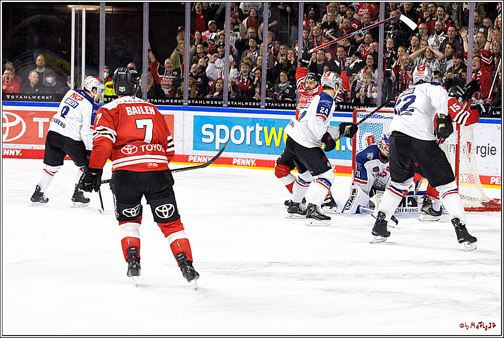 PENNY DEL;  Kölner Haie - Nuernberger Ice Tigers; Köln, 18.11.2022